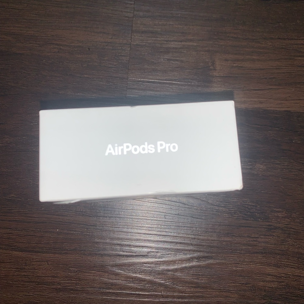 Apple AirPods Pro 2 Packaging in White - Picture 4 of 10